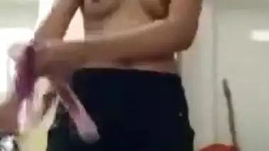 Cute Desi Girl Record Her Nude Dance Clip For Lover