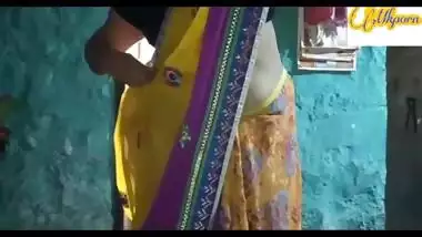 Indian buty women saree wearing