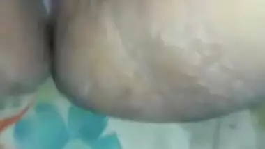 Desi aunty show her pussy bf