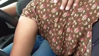 Lucky Indian Uber Driver Got Blowjob On Driving