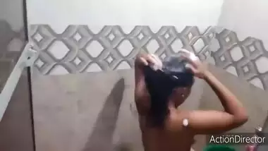 Nahati Hui Bhabhi Ko Dekh Marli Chut