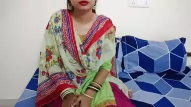 Xxx Indian Desi Maa ne Sex ki Lat Laga Di. Full Hindi Video XXX Big Boobs saarabhabhi6 roleplay in Hindi audio