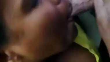 Desi aunty sucking cock 1