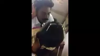 Mms sex scandal of big boobs desi bhabhi in Indian train