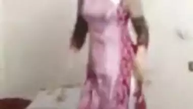 Muslim girl dancing non nude