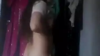 Desi Hot Girl Showing Her Boobs Her Lover