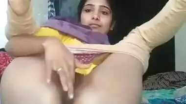 Desi cute girl nice pussy