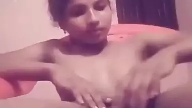 Nude Kerala girl fingering pussy on chair