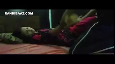 Passionate Indian sex video of Delhi bhabhi with college guy