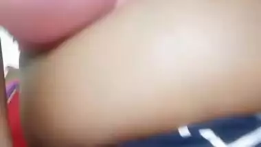 2 hot bhabhis playing with their tits live