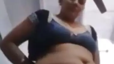 Big navel sexy bhabi