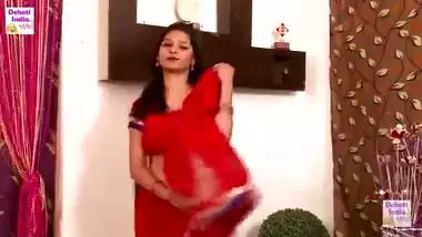 savita bhabhi beautiful red saree - mallu aunty...