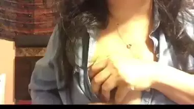 Sexy Indian with Big Boobs Seduces Lover with Dirty Talk of Giving BJ