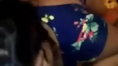 Desi Hoot Wife 3sum with drivr n frnd small clip