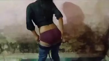 Desi bhabi doggy style fucking