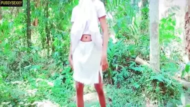 Sri Lankan - Girl Bath,fingering&pissing නංගි බඩු එනකන් ඇගිල්ල ග