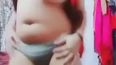 Sexy breasty beauty nude show video