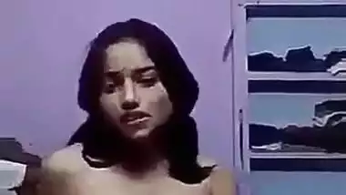 Horny Tamil Girl Having A Phone Sex