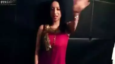 shanti devi cricket mujra