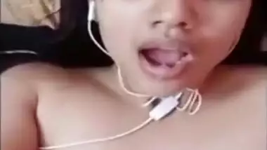 Desi Girl Showing Her Boobs And Pussy To Lover