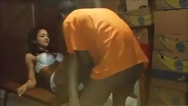 MMS Indian xxx of Gujarati spa massage girl fuck by black guy