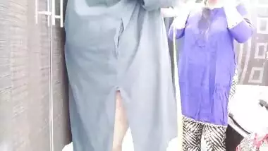 Fat Desi tailor fucks poor Pakistani girl into her XXX anal hole