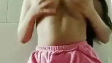 Puffy nipples desi girl boob press viral clip