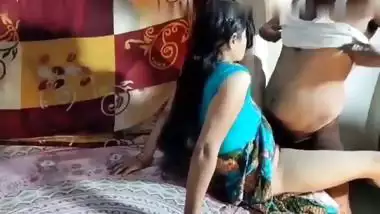 A desi sex video of a village lady riding on a dick