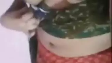 Sexy Tamil Girl One More Clip