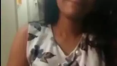 Hot desi Gf giving BJ to Lover