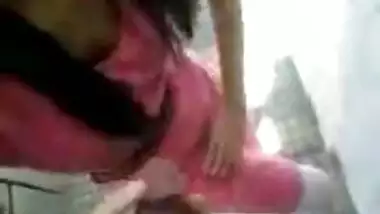 Indian teen's BJ in Public