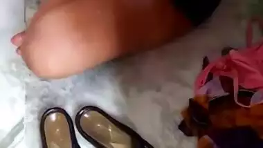 Desi Wife Nude Bath