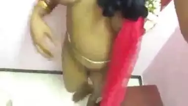 Tamil Bhabhi Showing Nude Body And Making Selfie