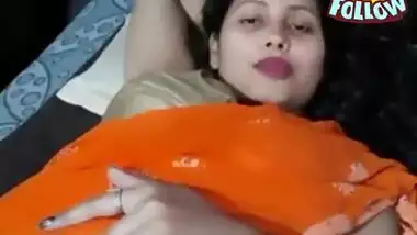 Bhabi Navel Tease On Live