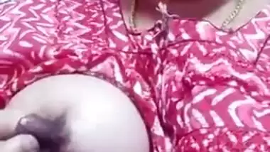 South Indian MILF milking her big boobs!!!