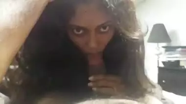 Blowjob from super hot Indian gf