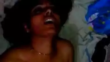 Horny indian wife masturebates till she comes feels shy