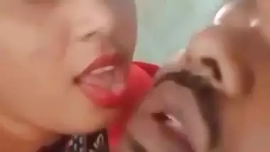 Desi village jija sali kiss