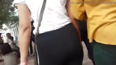 INDIAN GIRL JEANS ASSES BUTT