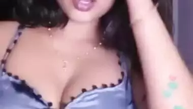 Desi cute girl live on cam video 1