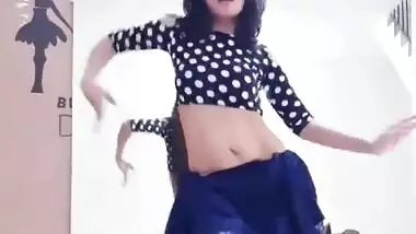 cute sensual naval dance by sexy desi babe