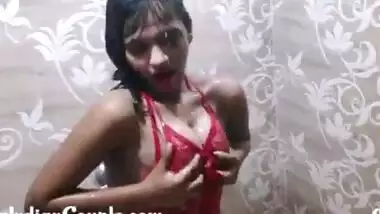 Desi cute girl bath