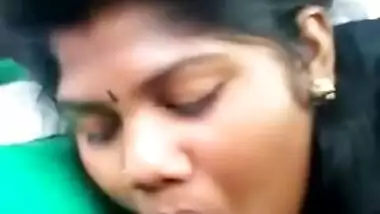 22 Tamil College Blowjob in Car 