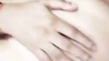 Beautiful tanker Bhabi Fingering her wet pussy 2 video’s part 2