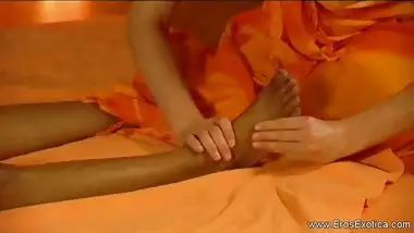 Exotic Goddess Gives Oil Massage Beautiful Lady