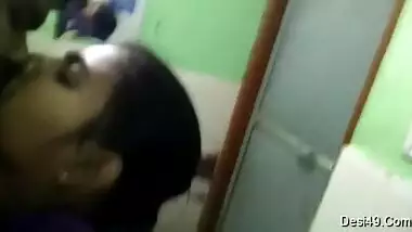 Man kisses his modest girlfriend in India filming them on XXX camera