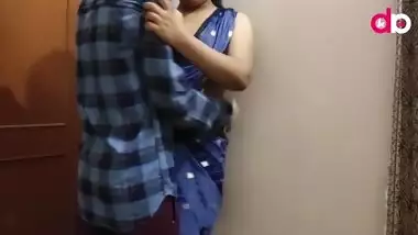 Desi Indain Maid Fucked Early In Morning In Sari