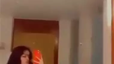 Sexy GF nude pics and viral nude videos spread
