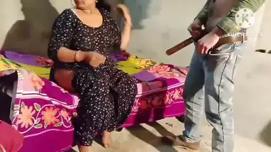 Young guy pounds on his sikh aunty’s cunt in Punjabi sex