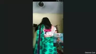 reema seducing her bf in live chat